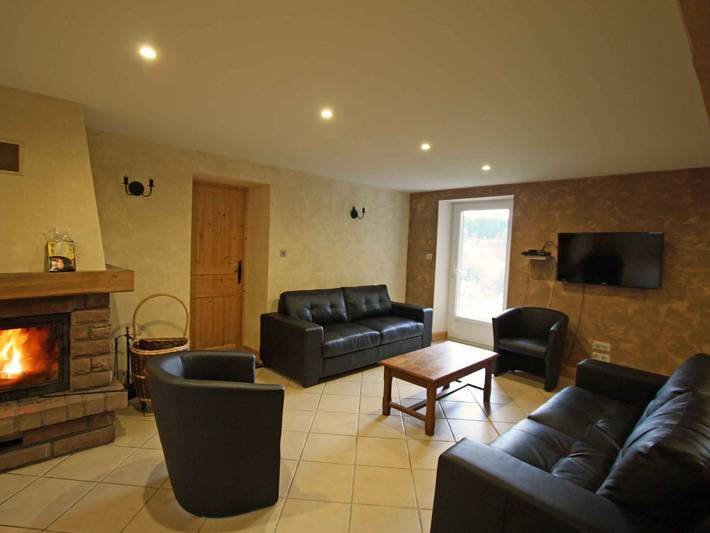 Grande maison avec cheminée, proche nature, idéale pour familles et amis, animaux admis. in Rehaupal, Saint-Dié-des-Vosges