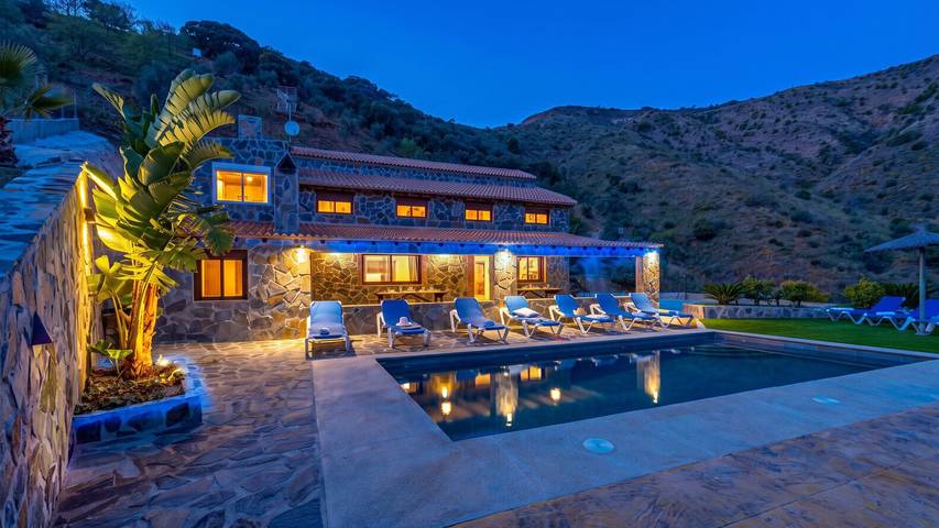 Chalet para 20 personas, con Balcón/Terraza y Piscina en Axarquía - 4