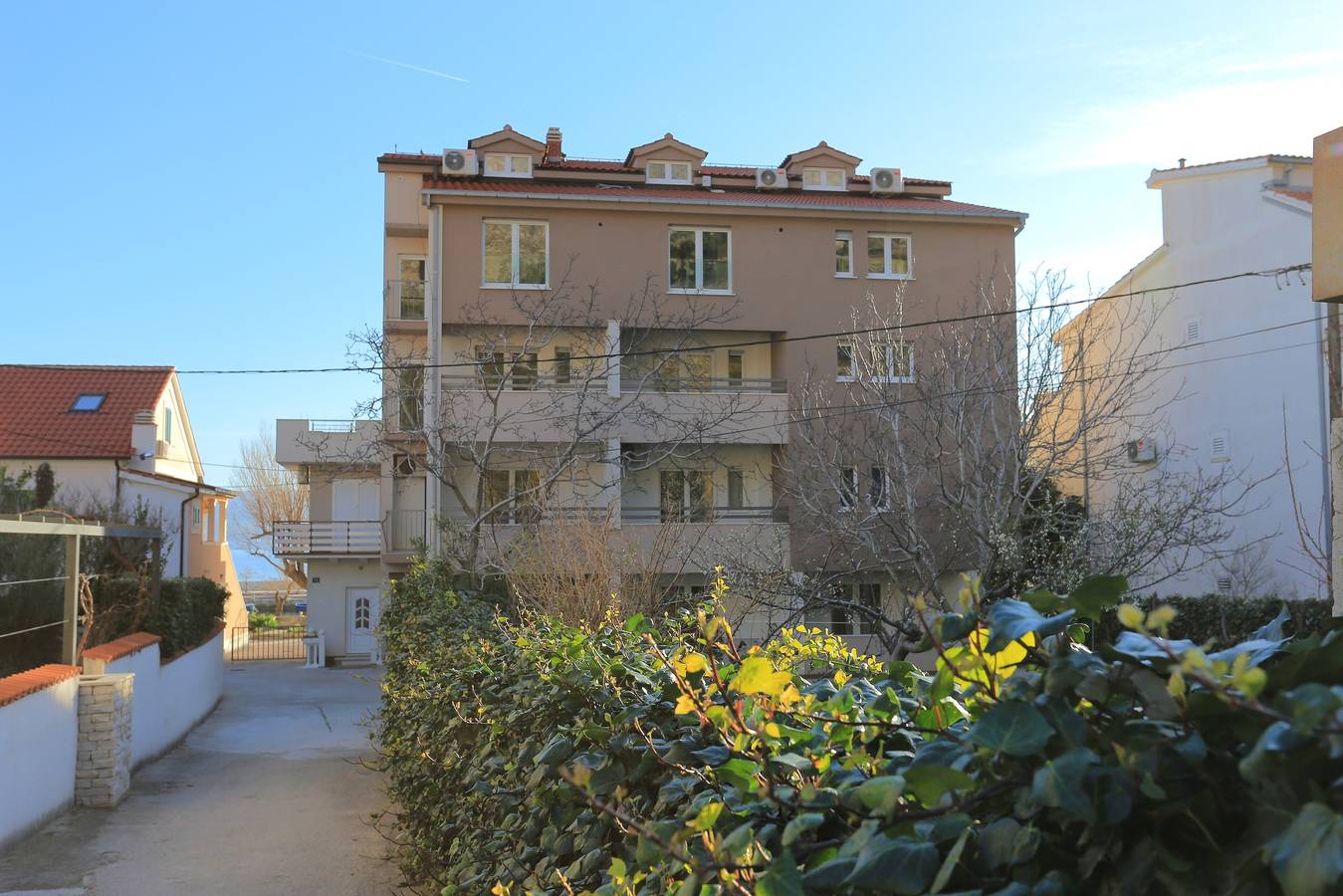 Ganze Wohnung, Studio Appartement am Strand Duce, Omis As-4795-e in Dugi Rat, Omis-Riviera