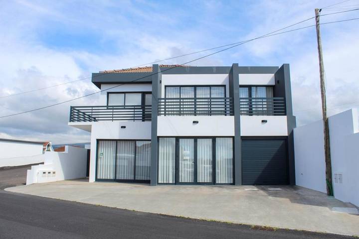Casa de férias para 7 pessoas, com terraço e vista em Madalena