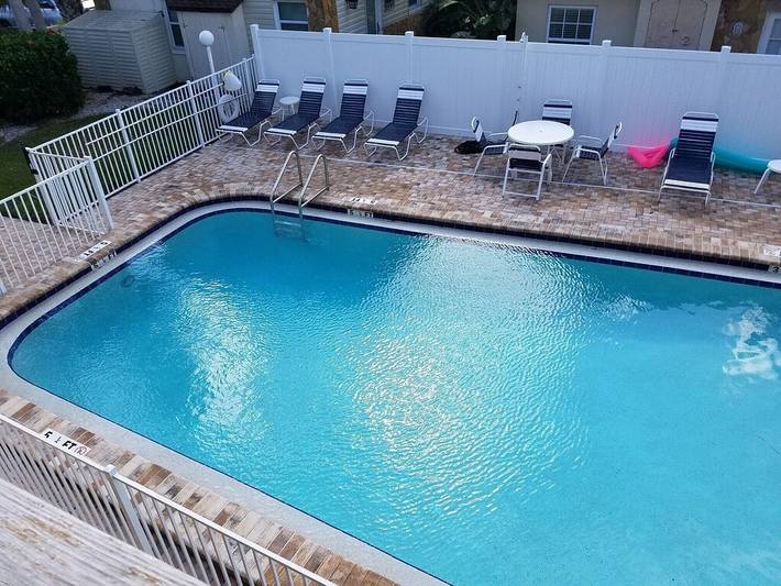 Vacation rental for 8 people, with balcony and yard in Pinellas County