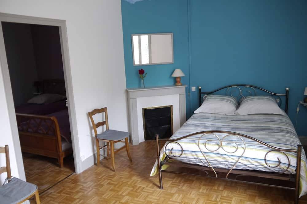 Maison auvergnate dans le calme, 8 personnes, 4 chambres, tout confort in Vézac (Cantal), Région d'Aurillac