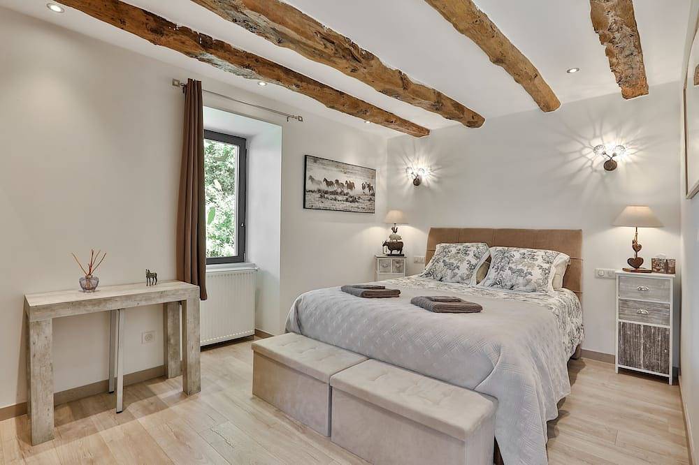 Ferme des Petites Oreilles :  Gîte 4 *, 90 animaux et 25,7 ha. Idéal familles in Montignac, Périgord Noir