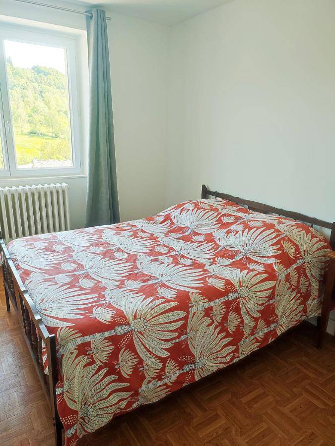 Three-Bedroom House in Montusclat, Mézenc