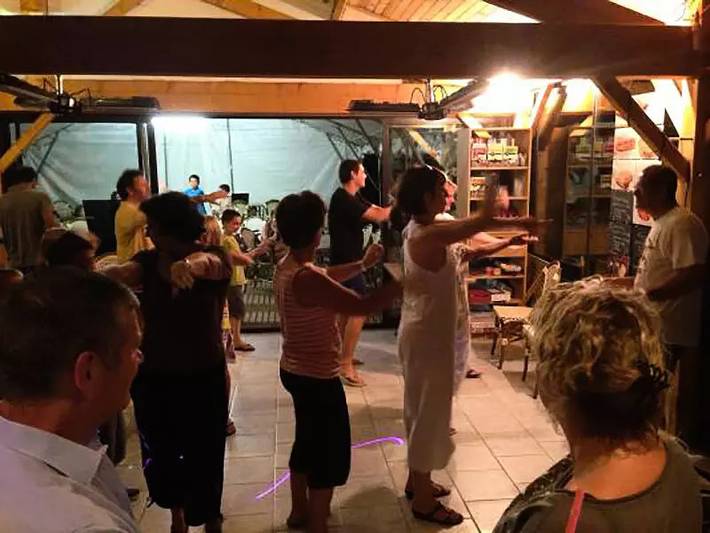 Gîte pour 4 personnes, avec piscine ainsi que terrasse et vue à Tamniès - 4