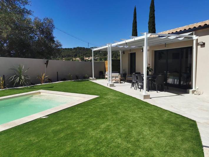 Villa pour 6 personnes, avec jardin et piscine
