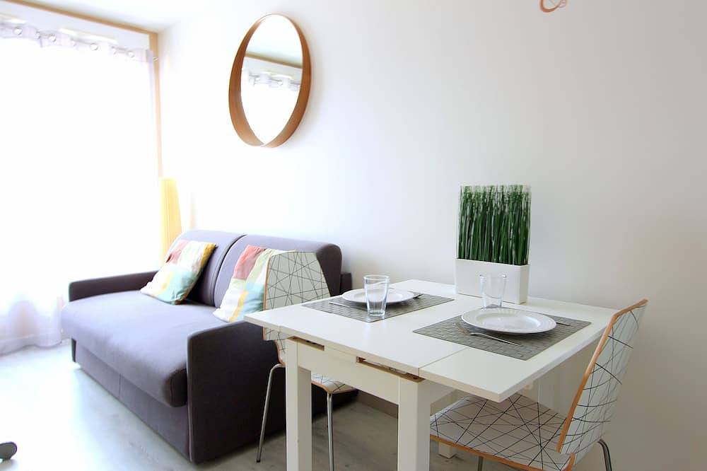 Appartement entier, Scandi5 ~ Appartement cosy 2pax Val d'Europe, Disneyland 10mn in Serris, Seine-et-Marne
