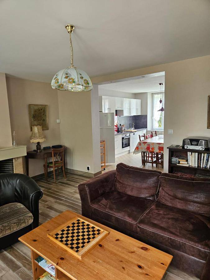 Location de vacances pour 8 personnes, avec vue et jardin à Rarécourt - 2