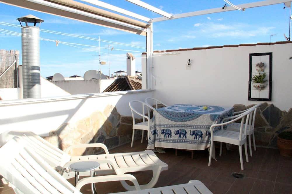 Apartamento entero, El Penthouse perfecto en la Plaza Villamartin con vistas al interior de la plaza. in Brisas y Golf, Orihuela