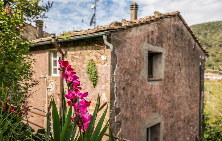 Ferienwohnung für 6 Personen, mit Terrasse und Garten