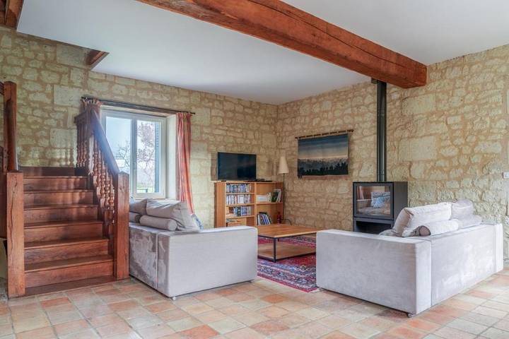 Location de vacances pour 10 personnes, avec piscine et jardin, adapté aux familles à Bourgueil - 2