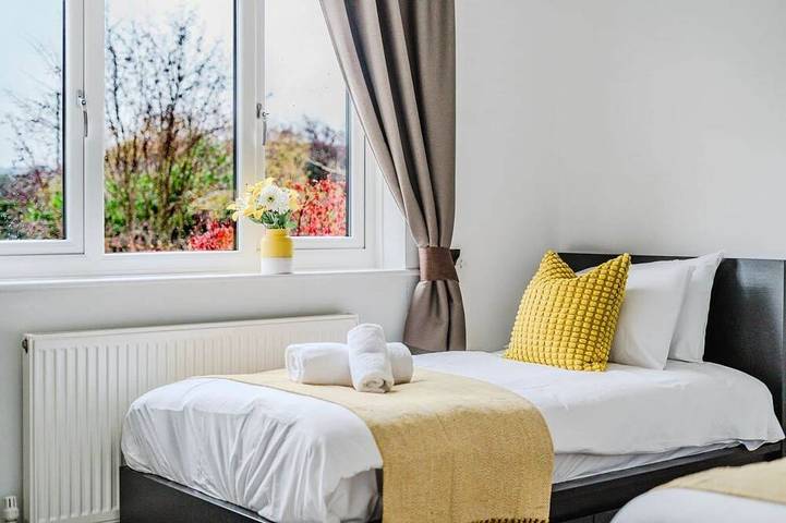 Fowler House 2BRParking,WIFI Contractor Gatwick in Crawley, Sussex de l'Ouest