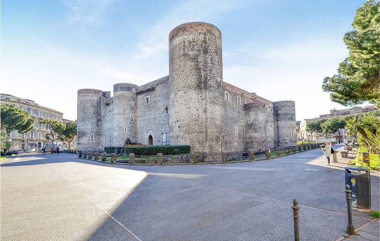 Appartamento intero, Appartamento sulla spiaggia con terrazza e aria condizionata in Catania, Catania e dintorni