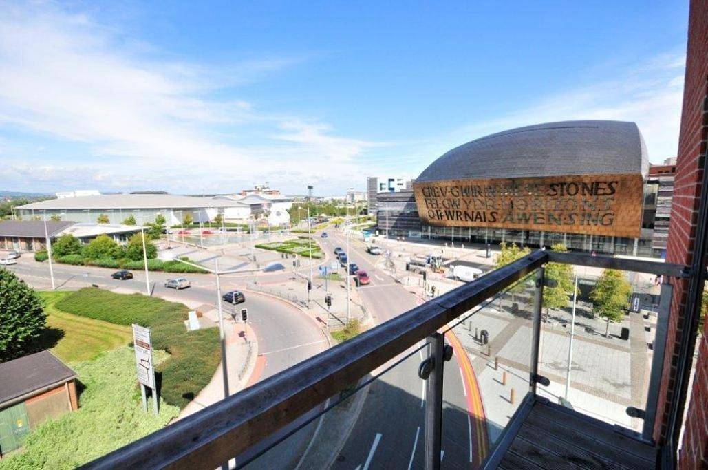 Entire apartment, Quayside Apartments by Urban Space in Cardiff Bay, Cardiff