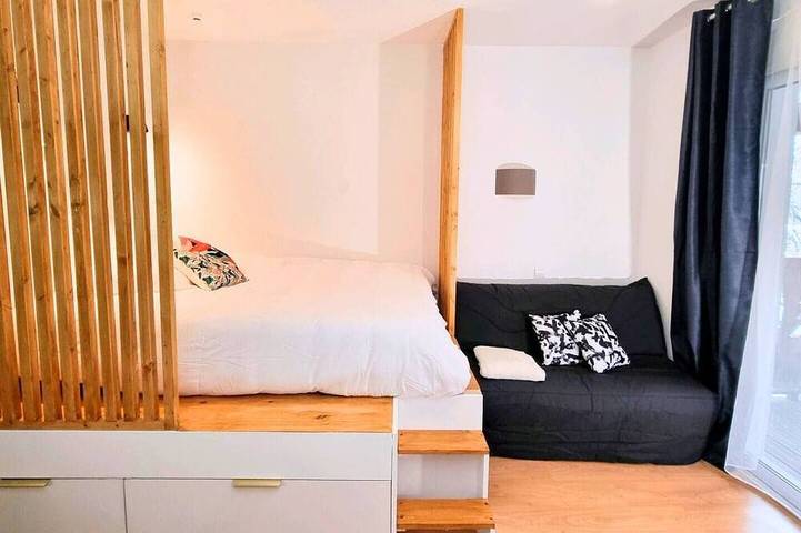 Ganze Wohnung, Cozy studio with swimming pool and balcony in Ax-les-Thermes, Französische Pyrenäen