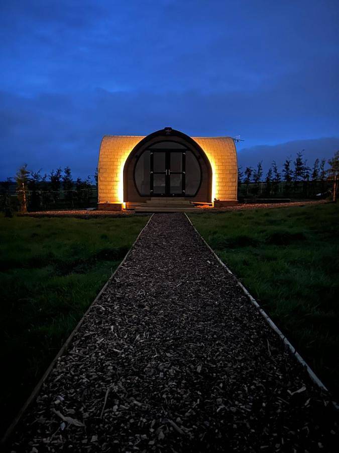 Glamping for 2 people, with Hot tub and Terrace as well as Garden and View in West Yorkshire