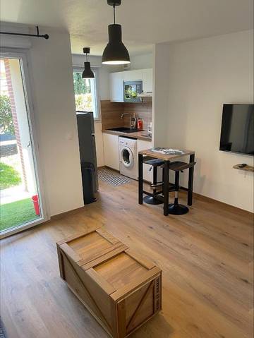 Gîte pour 2 personnes, avec terrasse et piscine à Seilh