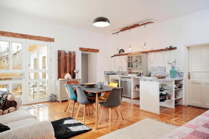 Villa für 10 Personen, mit Whirlpool und Garten sowie Sauna am Balaton