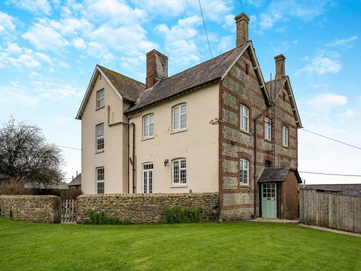 Cottage for 18 people, with garden, with pets in Dorset