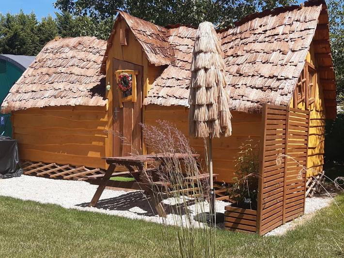 Camping pour 4 personnes, avec vue et jardin dans Saône-et-Loire