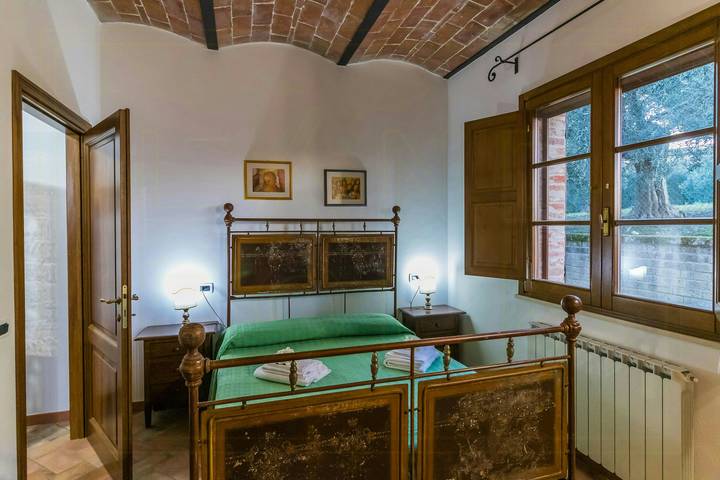 Gîte pour 2 personnes, avec terrasse et jardin, adapté aux familles à Castiglione del Lago - 3