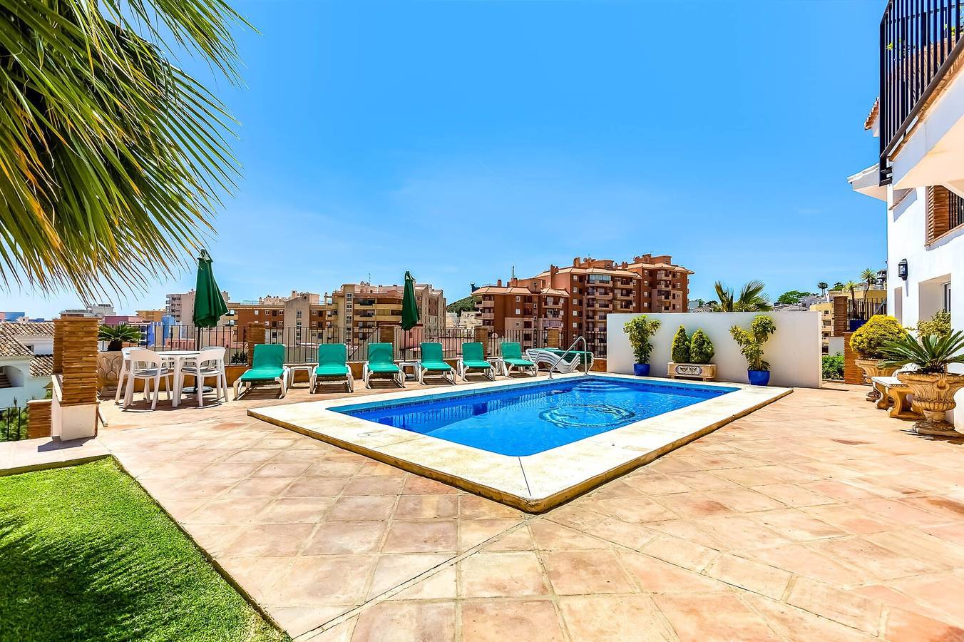 Villa 'Chispita For Groups' with Mountain View, Wi-Fi and Air Conditioning in Torreblanca (Fuengirola), Fuengirola