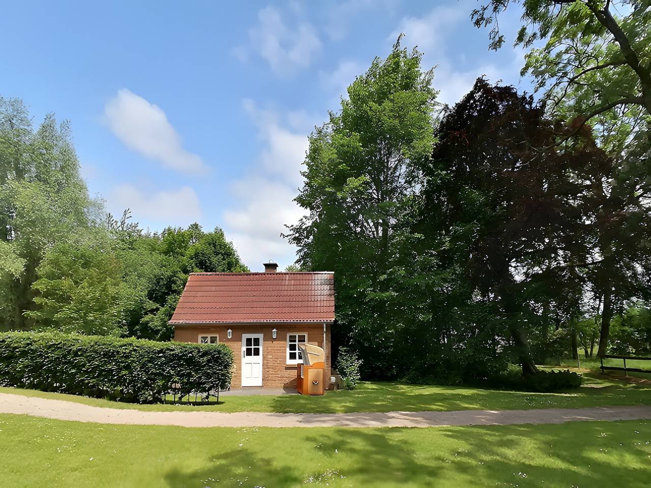 Ferienhaus 'Backhaus' mit privater Terrasse und privatem Garten in Karolinenkoog, Eider-Treene-Sorge