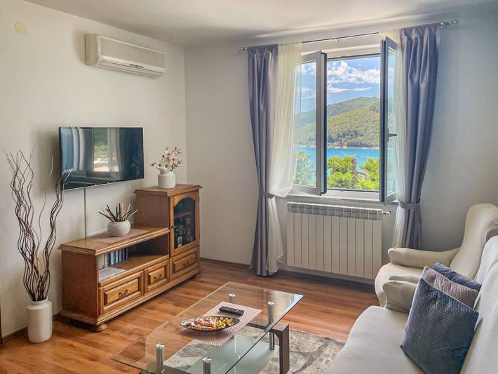 Ferienwohnung für 4 Personen, mit Terrasse und Garten in Rabac - 2