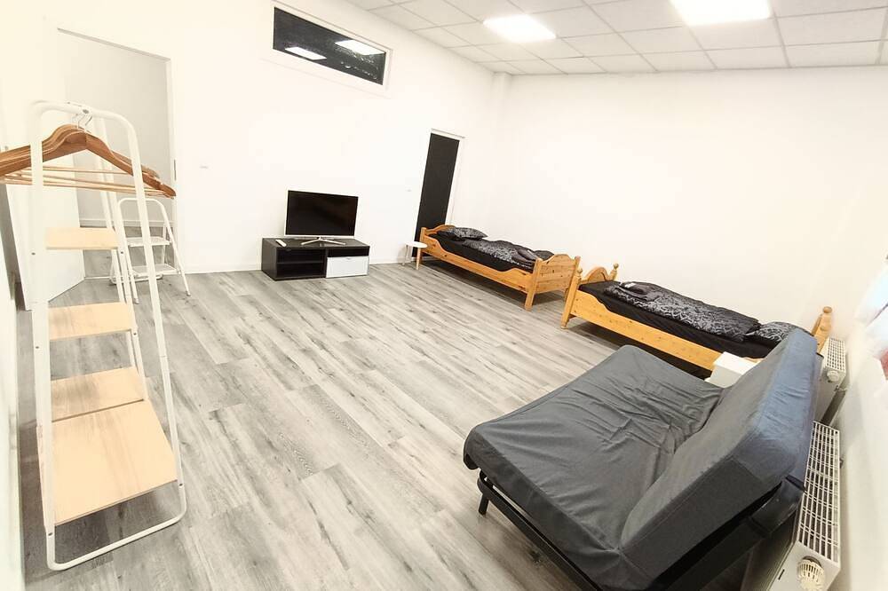 Ganze Wohnung, Lumara Apartment for 10 in Aschaffenburg, Mainviereck