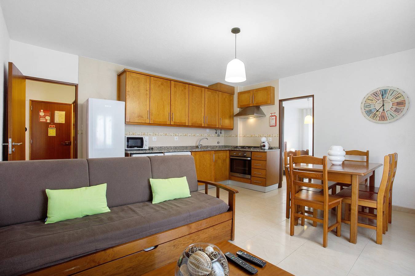 Ganze Wohnung, Apartment 'Campo Mar - T1 Vista Praia' mit Meerblick, Balkon und Wlan in Praia de São Martinho do Porto, São Martinho do Porto