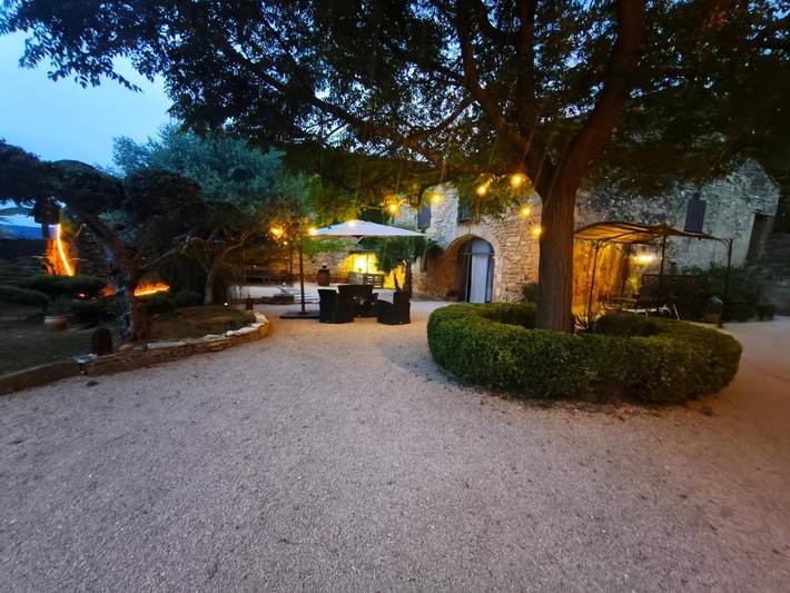 Gîte pour 2 personnes, avec jardin et piscine à Argilliers - 2