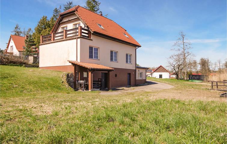 Ferienhaus für 8 Personen mit Seeblick in Seenplatte von Ilawa