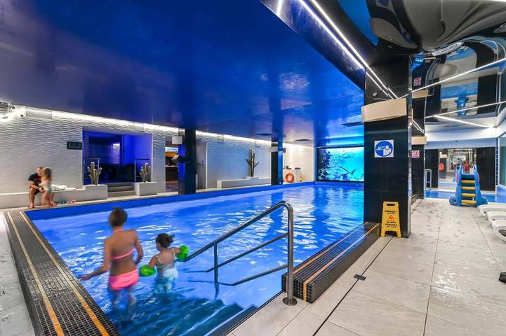 Hotel dla 2 osób, z ogród i sauna oraz basen i jacuzzi, zwierzęta dozwolone w Rumia