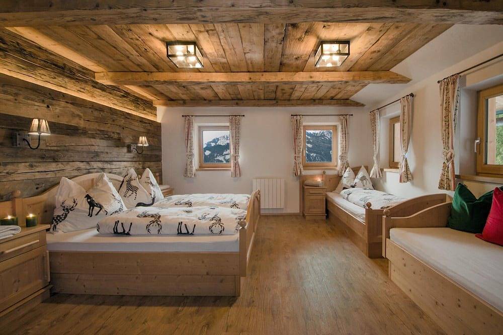 Hütte in Hollersbach nahe Kitzbühel Skilift in Hollersbach im Pinzgau, Pinzgau