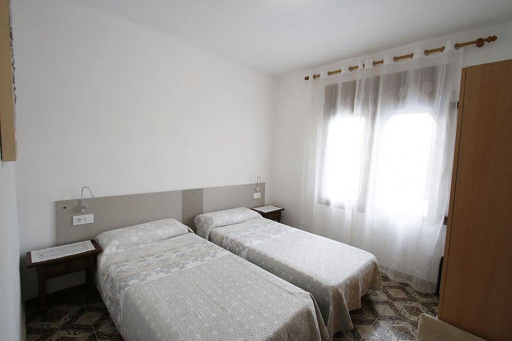 Villa Fortuna by Parc Mont-roig in Miami Platja, Montroig