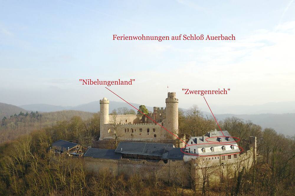 Ganze Wohnung, Schloss Auerbach Wohnen auf der Ritterburg im Zwergenreich in Bensheim, Bergstraße