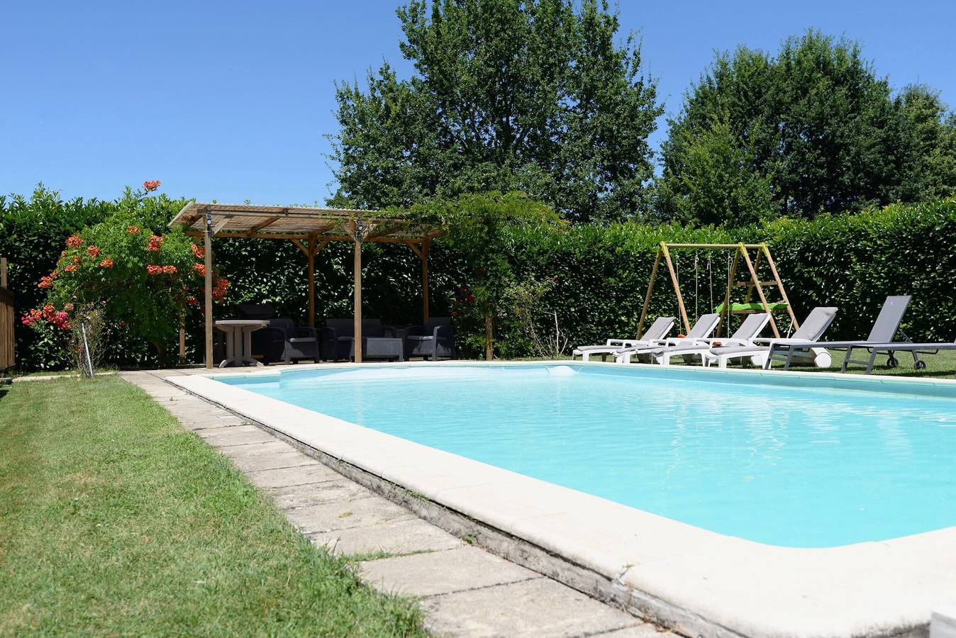 Découvrez la magie de la Dordogne ! Les Chouettes peuvent accueillir de 14 à 16 personnes in Trémolat, Périgord Pourpre