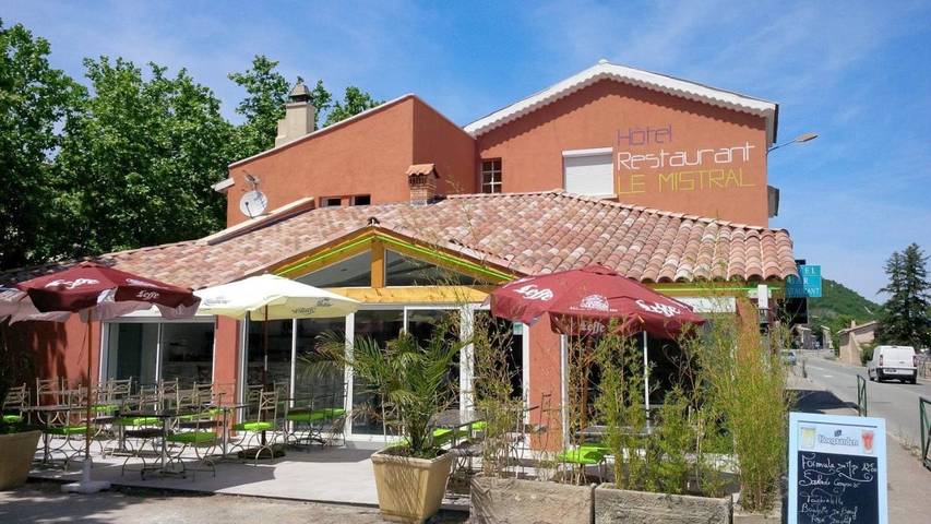Hôtel pour 2 personnes, avec terrasse, animaux acceptés à Peipin