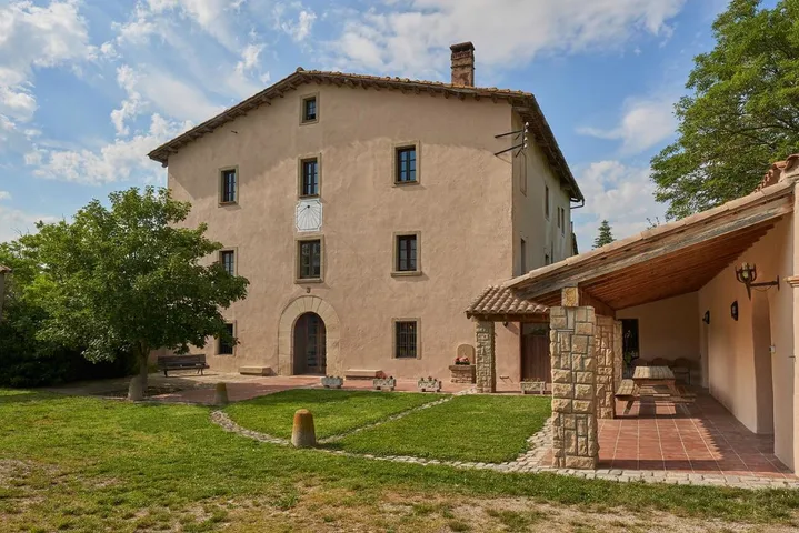 Casa rural para 16 personas, con piscina y vistas al lago además de jardín y vistas - 1