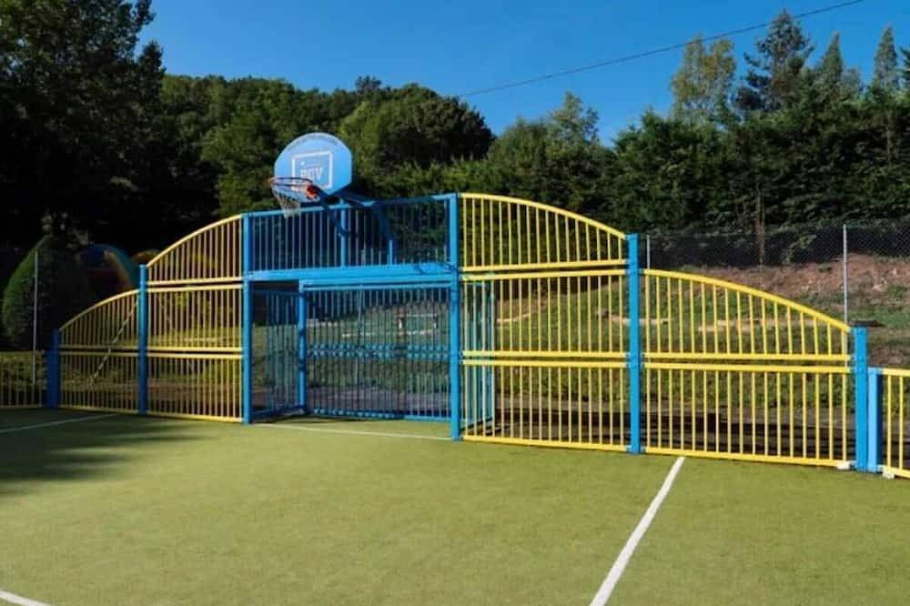 Camping 4 étoiles - Piscine - eebigg in Carennac, Lot