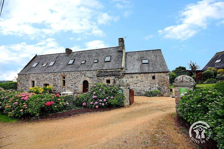 Gîte pour 4 personnes, avec terrasse et jardin, animaux acceptés à Trédrez-Locquémeau - 2