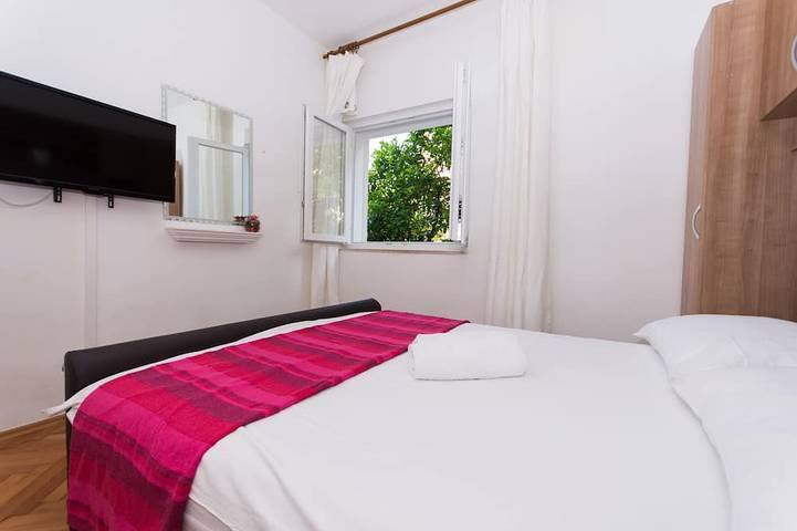 Appartement entier, Vue Mer Pres De La Plage Et Du Vieux Centre De La Ville in Trogir, Čiovo