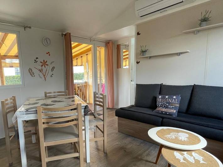 Tour Opérateur et particuliers sur camping Les Charmettes -  Funpass non inclus - Mobilheim 4 personen - Cc 921 - 32m2 - 2 Ch - Klima - Waschmaschine in Les Mathes, Côte de Beauté