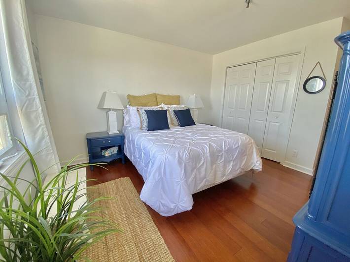 Vacation rental for 4 people, with balcony and pool as well as hot tub in Topsail Island