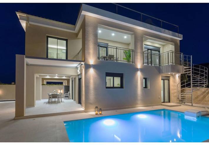 Villa für 7 Personen, mit Balkon