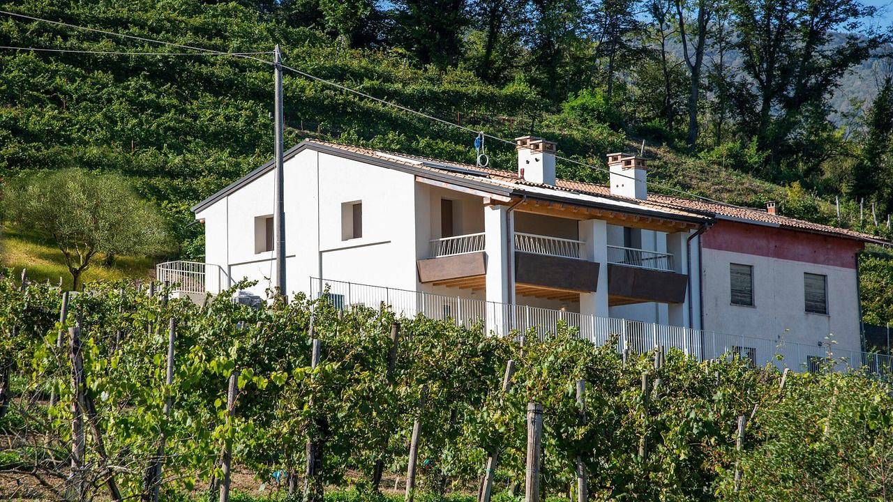 Entire holiday apartment, Ferienwohnung für 5 Personen (55 m²) in Farra di Soligo in Farra di Soligo, Carnic Prealps