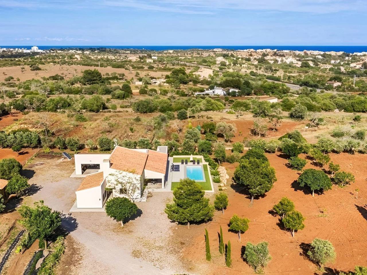 Modernes Haus in Meeresnähe in Cala Mendia, Manacor