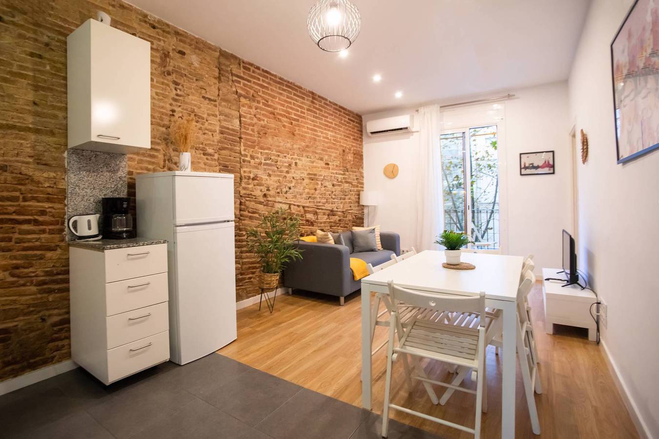 Apartamento entero, 2sic1033 Bright flat near Sagrada Familia in Centro Barcelona, Barcelona