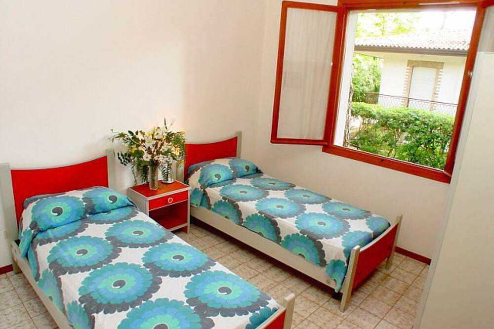 Hermoso dúplex para 7 personas en un oasis de vegetación en la Riviera de Lignano. in Ribera de Lignano, Lignano Sabbiadoro