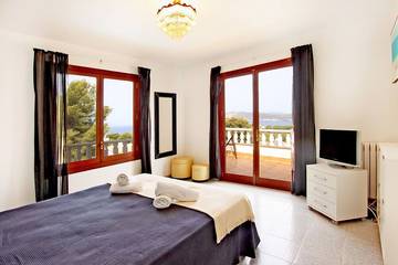 Finca for 8 People in Las Tres Velas, Calvià, Photo 1